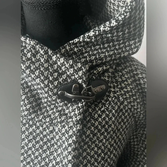 Sweaty Betty | Rare Black and White Dolman Sleeve Wool Blend Jacket | Size XS/S - Picture 3 of 11